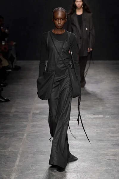 Look 9